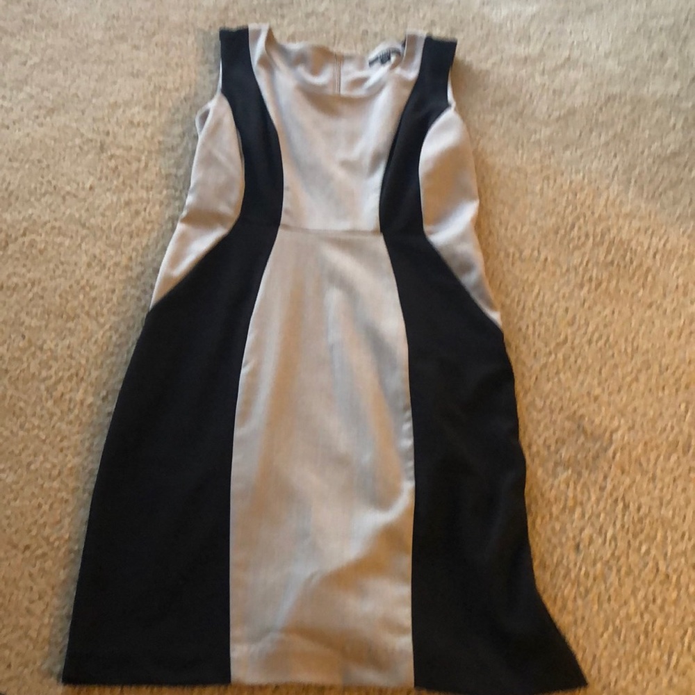 Black and tan sleeveless dress - Picture 1 of 2
